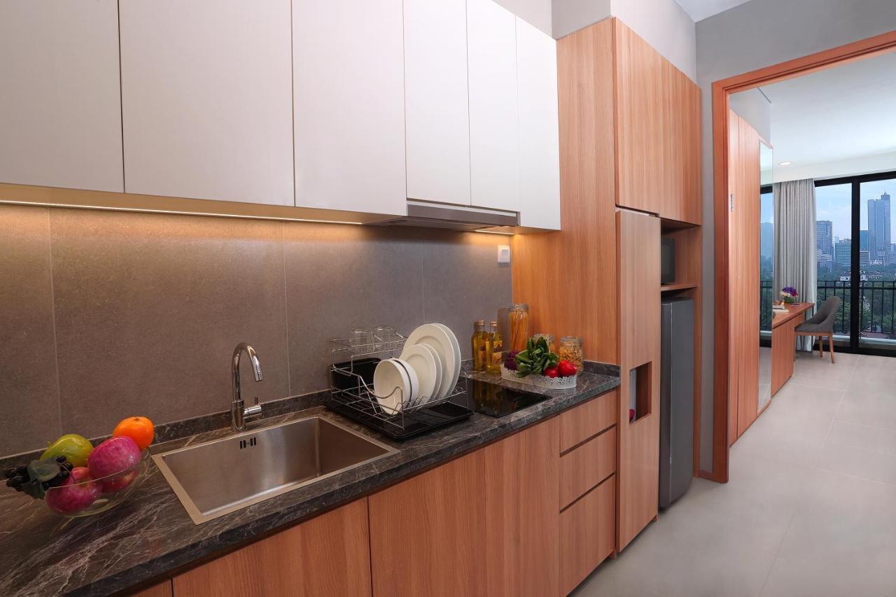 Citadines Gatot Subroto Jakarta Eksteriør billede